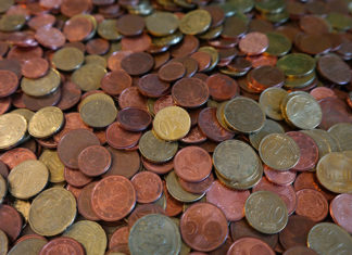 Lokata powiązana z kontem osobistym – czy to się opłaca?