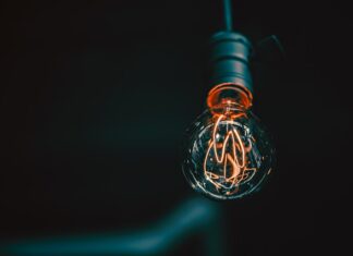 Jakie pytania zadaję historyk?