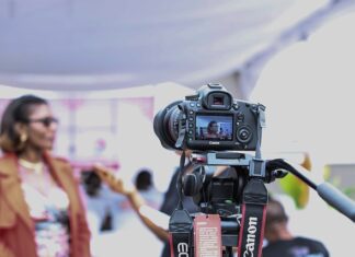 Ile kosztuje kamerzysta na wesele 2024?